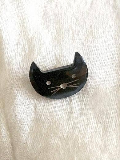 AXCIS BROOCH NEKO: White