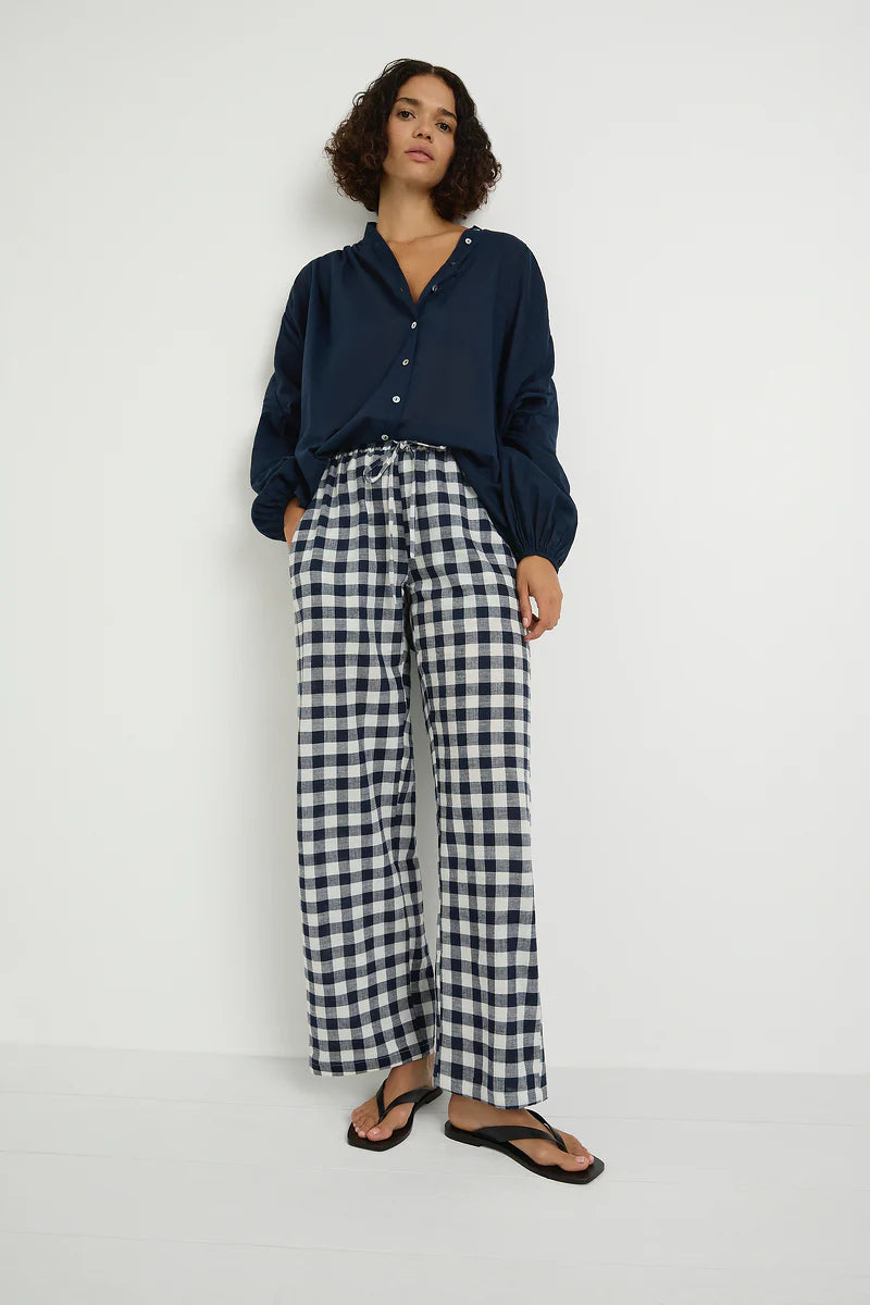 Villu -Rhoda Pant