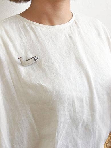AXCIS BROOCH MIZUDORI: White