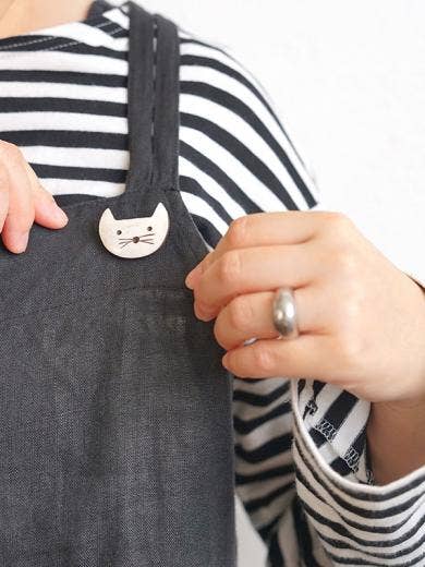 AXCIS BROOCH NEKO: White